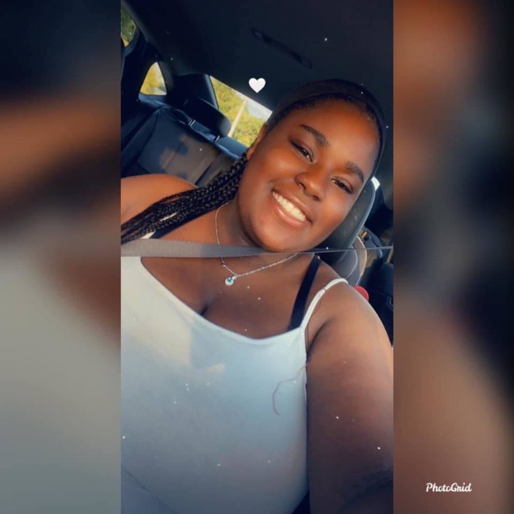 Meet your Posher, Destinee